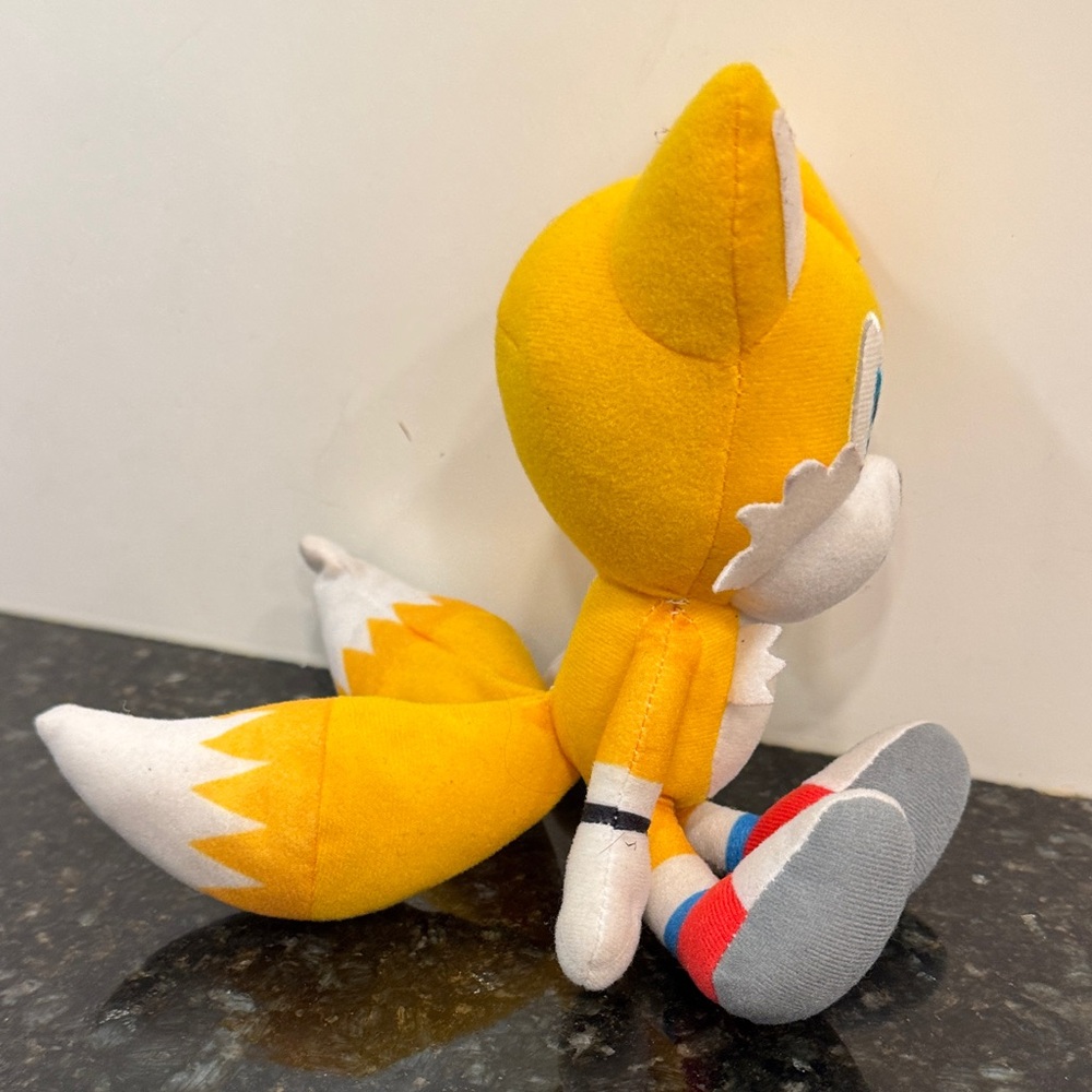 Tails Sonic the Hedgehog Plush Stuffed Animal. Size 9” - Picture 5 of 9